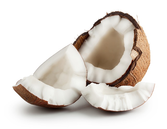 Image of coconuts to support the text on 100+