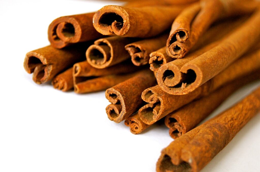 Cinnamon can help reduce many risk factors associated with atherosclerosis and heart disease. 