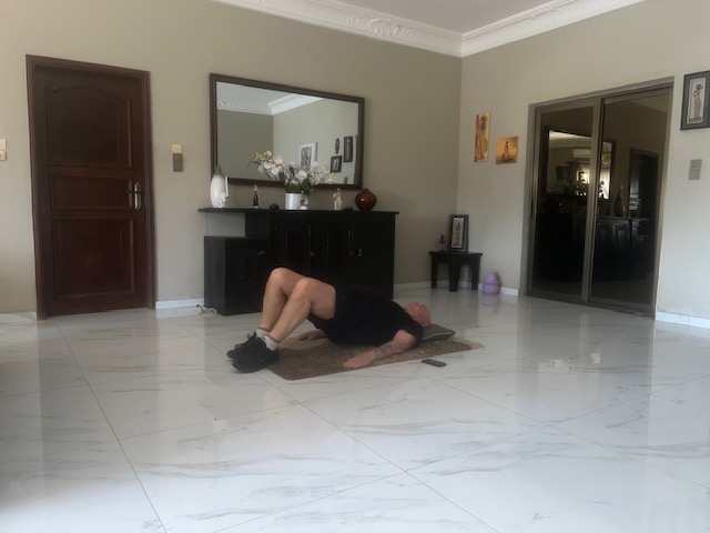 Glute Bridge Hold – Hips & Back