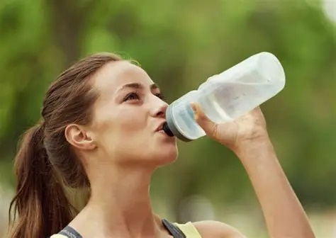 Room-Temperature Water. Room-temperature water is often considered the middle ground.
It is easy to drink and may be more comfortable for some people, especially first thing in the morning.
